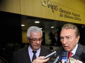 Lobão ao lado do diretor-geral do ONS, Hermes Chipp 