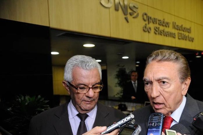 Lobão ao lado do diretor-geral do ONS, Hermes Chipp