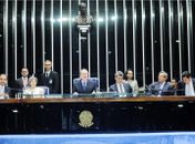 Sessão presidida por Renan teve a presença da ministra Cármem Lúcia