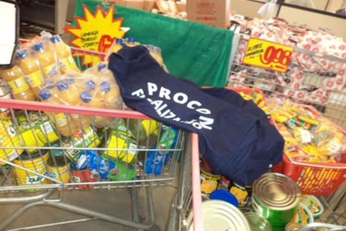 Procon apreende produtos irregulares em Arapiraca