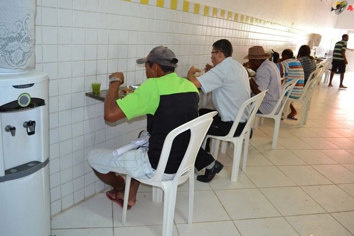 Restaurante Popular de São Miguel dos Campos comemora Dia do Nutricionista