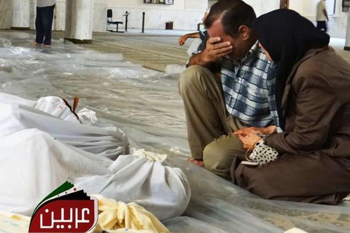 Família chorando na Síria