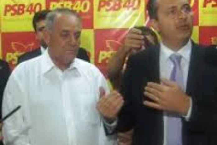 Carimbão com o governador pernambucano Eduardo Campos.