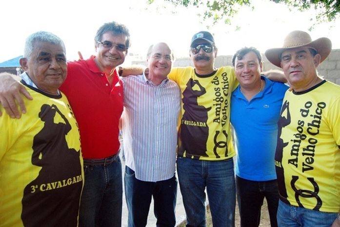 Renan com prefeitos Jorge Dantas; Cristiano Matheus e amigos na cavalgada