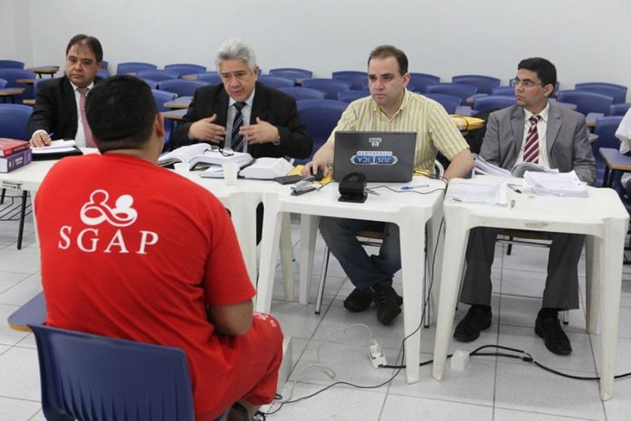 Seis condenados e nove absolvidos em mutirão da 8ª Vara