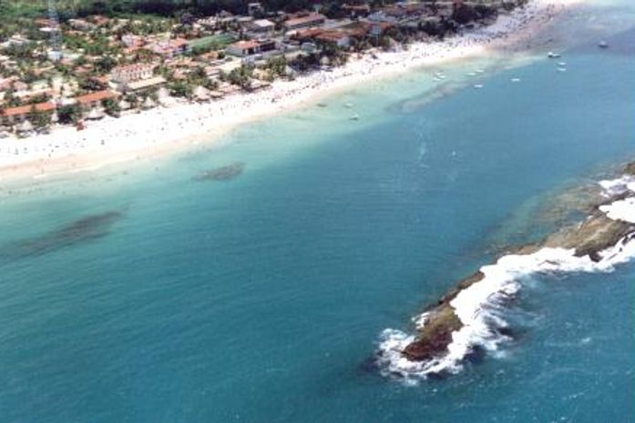 Residência é invadida e moradores trancados em cômodo durante assalto