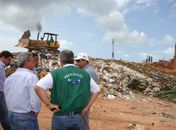 IMA fiscaliza e coleta amostras no aterro sanitário de Maceió