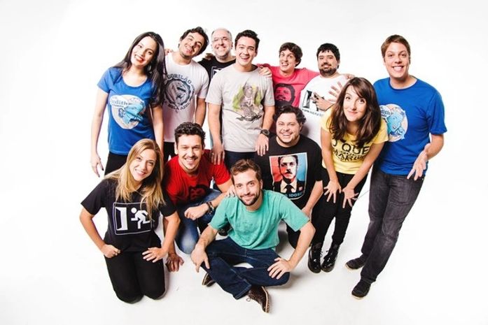 Humoristas lançam coleção de camisetas com estampas divertidas