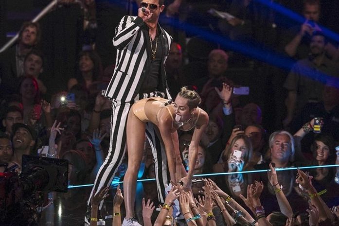 Miley Cyrus diz que 'queria fazer história' com performance no VMA