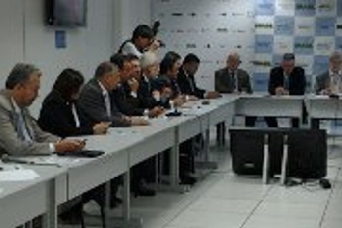 Paulão(PT) na reunião com ministro Padilha tratando assunto Mais Médicos