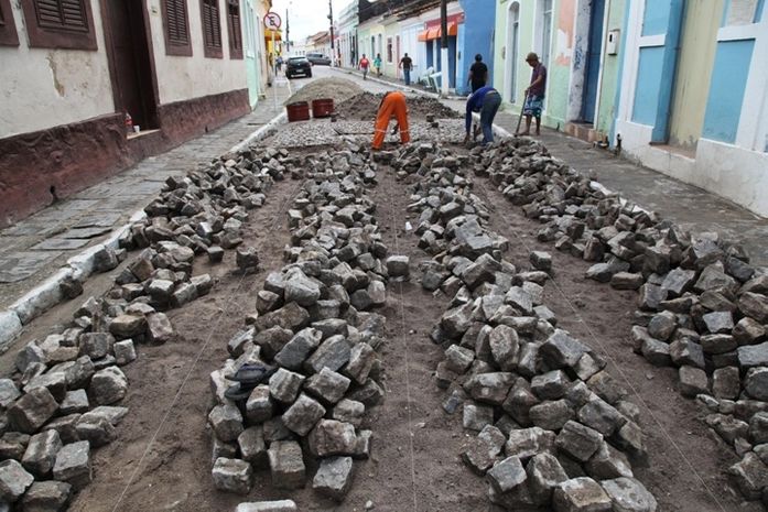 Prefeitura de Marechal restaura calçamento do Centro Histórico