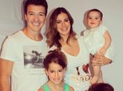 "Faro e as Farinhas", diz Rodrigo Faro exibindo foto da família