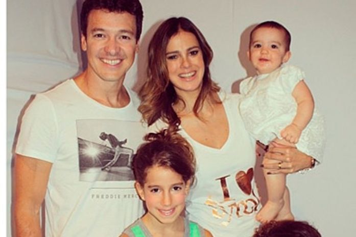 "Faro e as Farinhas", diz Rodrigo Faro exibindo foto da família
