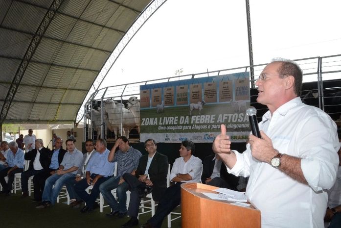 Renan diz que Alagoas “vira uma página” ao ser zona livre de aftosa