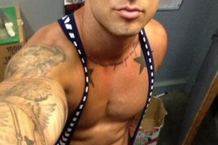 Ator pornô soropositivo deixa indústria em alerta