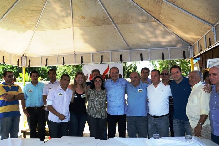 Renan prestigia encontro político e posse do núcleo da JPMDB em Pilar