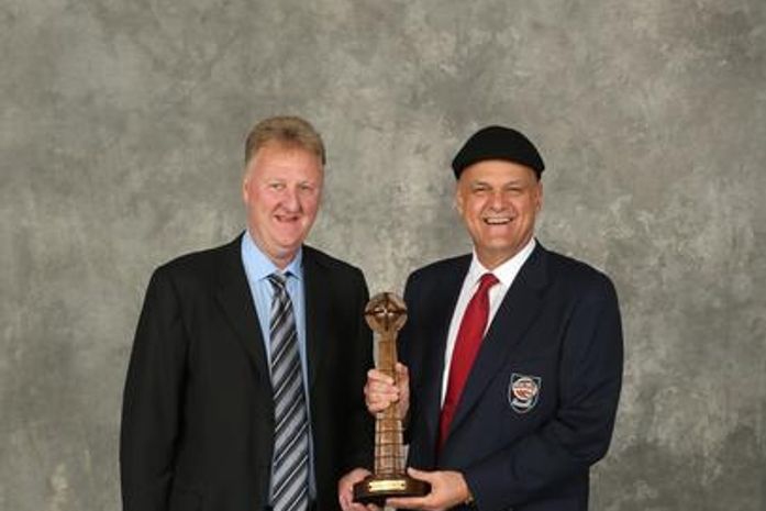 Ídolo do basquete brasileiro, Oscar Schmidt entra para o Hall da Fama