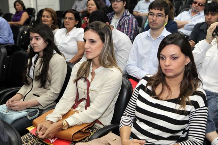 Presidência do TJ empossa trinta e três novos servidores