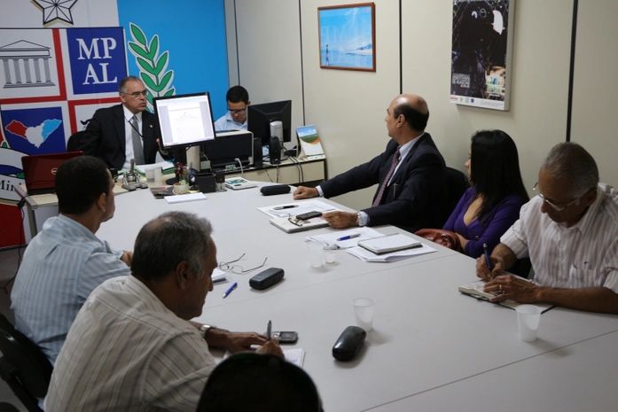 MP cobra esclarecimentos à Casal a respeito de esgoto jogado no emissário submarino