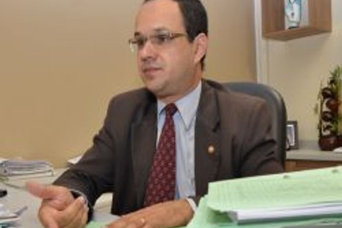 Promotor Saulo Ventura de Holanda