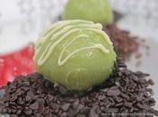Delícia diferente! Aprenda  a fazer brigadeiros com erva-cidreira e surpreenda