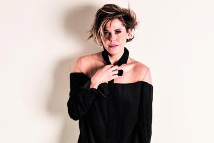 Aos 38, Bárbara Paz diz não ter estria nem celulite: 'Me acho interessante, não bonita'