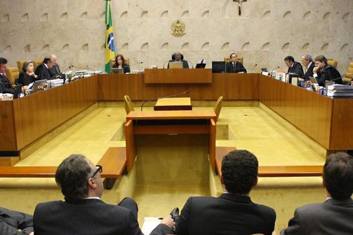STF suspende sessão com placar de 4 a 2 por novo julgamento
