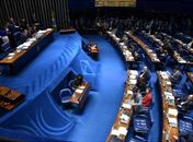 Senado aprova PEC que estabelece perda automática de mandato em caso de condenações de parlamentares