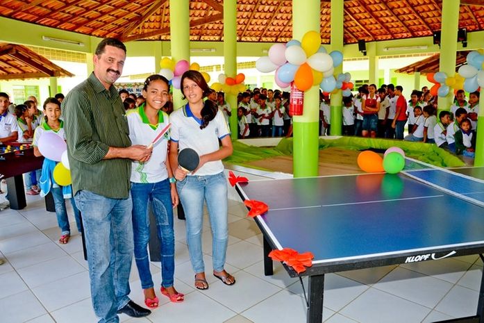 Prefeito Marlan comemora ampliação de escolas em tempo integral