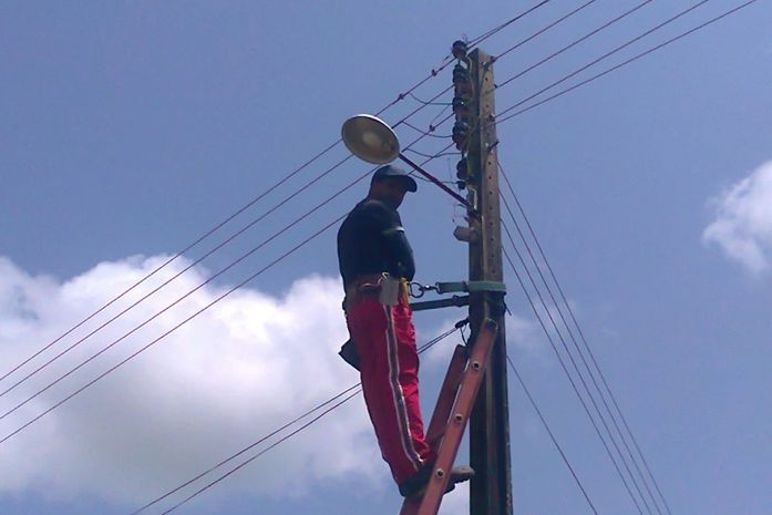 Prefeitura de Anadia faz reparos e manutenção de iluminação pública