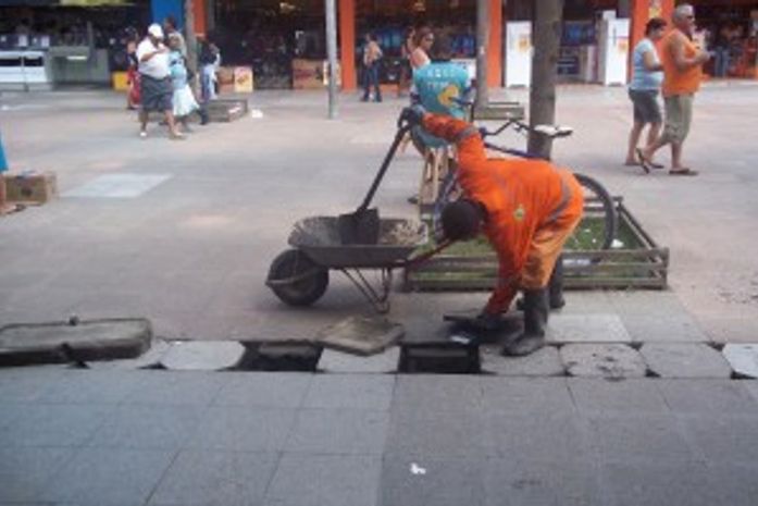 Prefeito assina ordem de serviço para obras no Centro nesta sexta