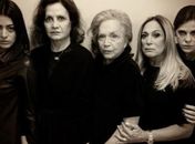 Bárbara Paz postou a foto ao lado de Carol Castro, Rosamaria Murtinho, Nathália Timberg e Susana Vieira