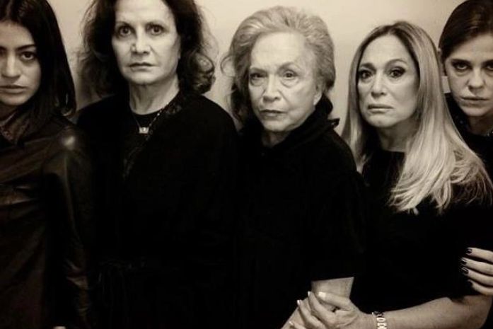 Bárbara Paz postou a foto ao lado de Carol Castro, Rosamaria Murtinho, Nathália Timberg e Susana Vieira
