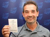 Americano esquece bilhete premiado de US$ 1 milhão em carro por um mês
