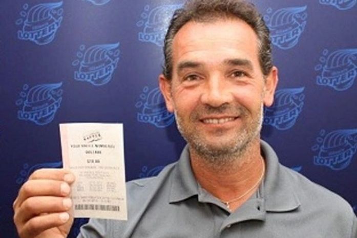 Americano esquece bilhete premiado de US$ 1 milhão em carro por um mês