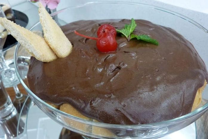 Pavê de chocolate com biscoito champanhe não vai ao fogo