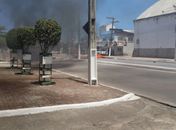 Via foi interditada nos dois sentidos 