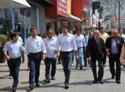 Prefeito assina ordem de serviço para obras no Centro