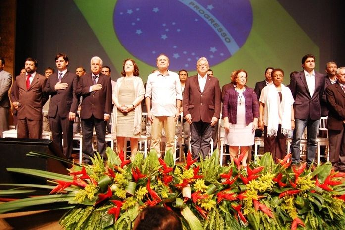 Renan anuncia R$ 10 milhões para obras do Centro de Convenções de Arapiraca