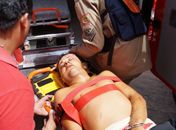 Acusados são socorridos após linchamento