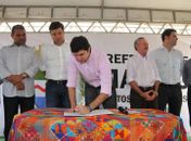 Rui Palmeira assina ordem de serviço para obras no Santa Lúcia
