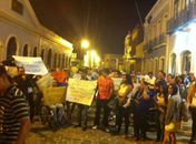 Estudantes universitários realizam ato público no bairro do Jaraguá 