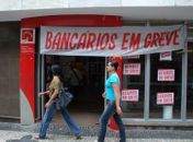 Greve dos bancários fecha 9.015 agências no terceiro dia de paralisação