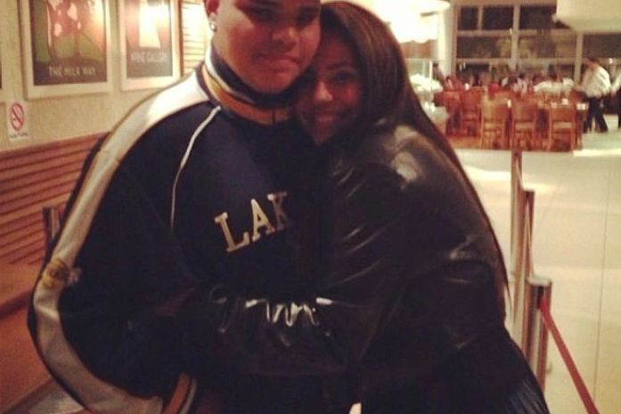 Enquanto casal trocava alianças, filho e ex saíam: juntos: 'Superando tudo'