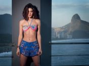 Sete quilos mais magra, atriz Carol Castro fez dieta após se ver bochechuda na tela