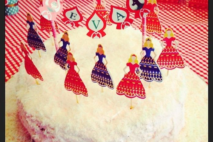 Feliz Aniversário! Angélica posta fotos da comemoração de um ano da filha Eva