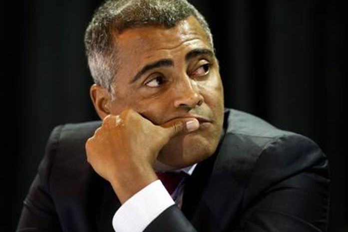 Romário volta ao PSB como presidente regional e potencial candidato a prefeito