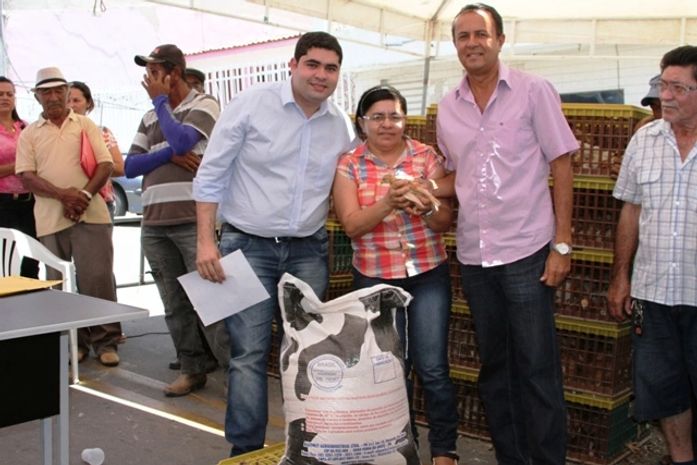 Agricultores de Mata Grande são beneficiados pelo PAF