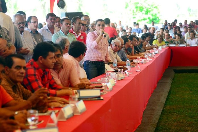 Prefeita Juliana Almeida (Mar Vermelho) pede mais apoio aos municipios