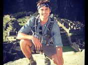 Após reabilitação, Zac Efron posta foto no Peru: "obrigado pelo apoio"